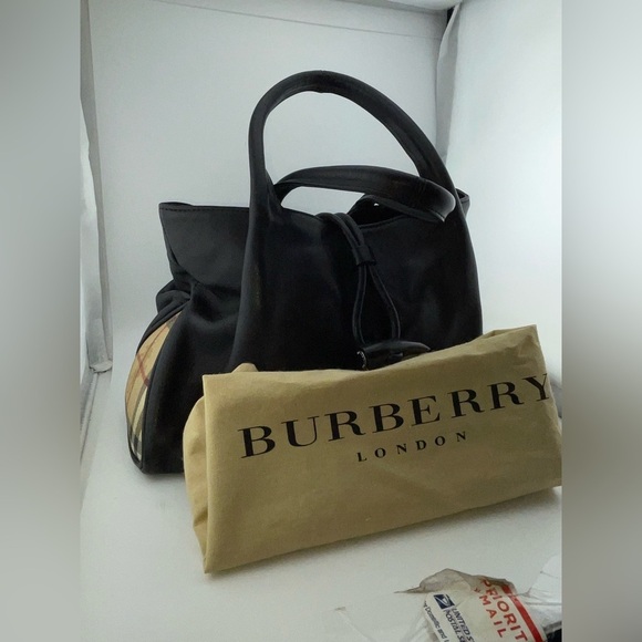 Burberry Toggle Horn Petit Tote Bag Black Leather Iconic Haymarket Check RARE​​​ - Picture 1 of 13